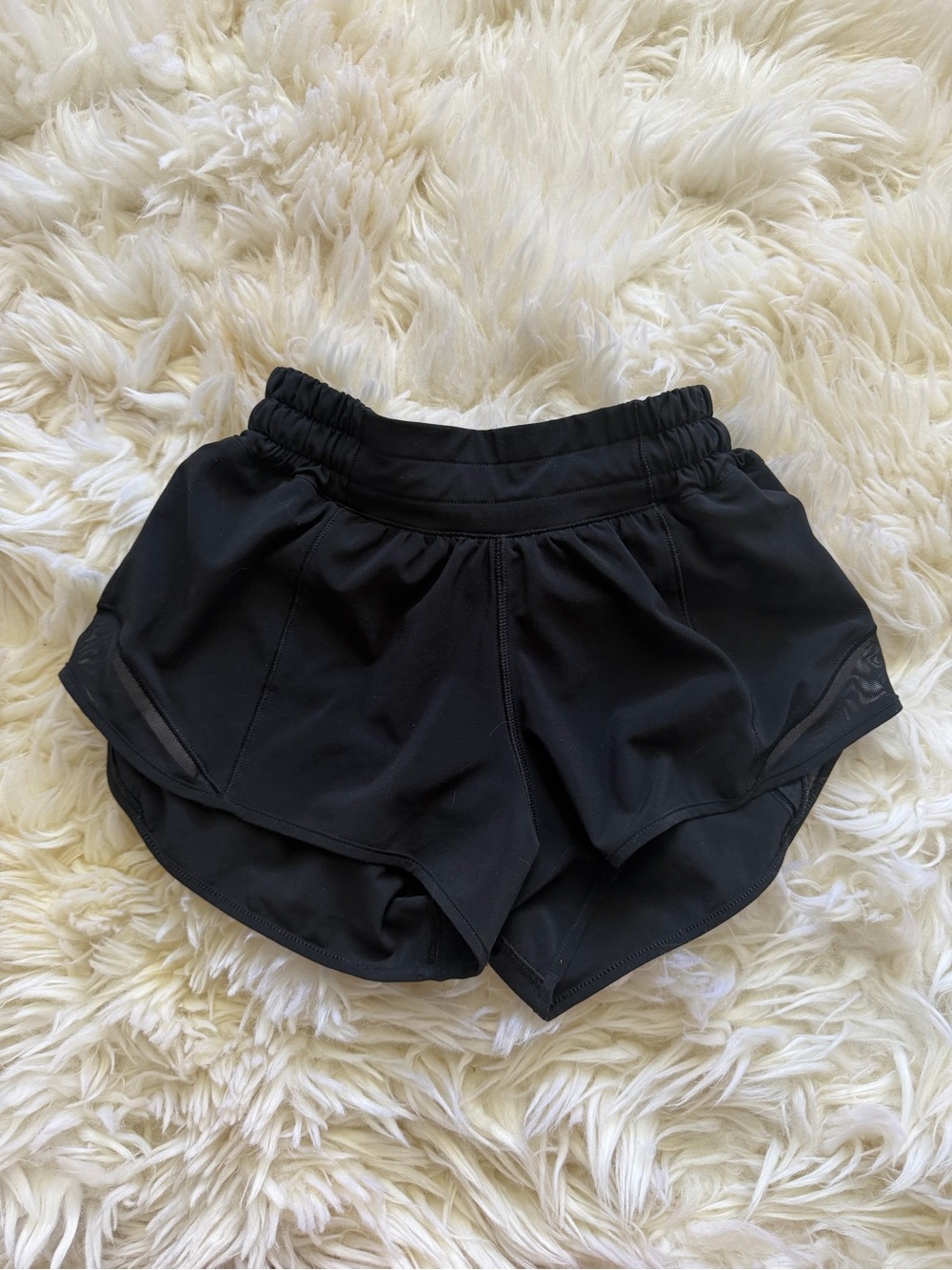 Lululemon hotty hot shorts black size 0
